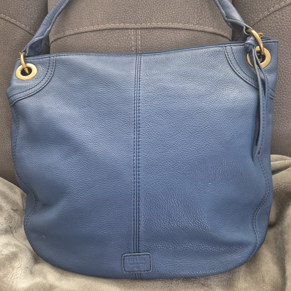 FOSSIL Beautiful Blue Leather Shoulder Bag. Like New. - Picture 4 of 7